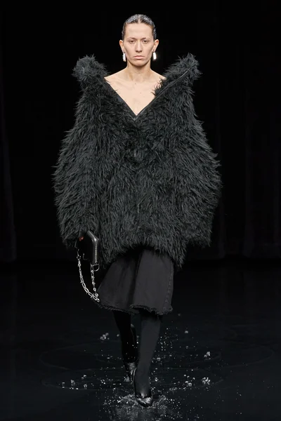 Look 35